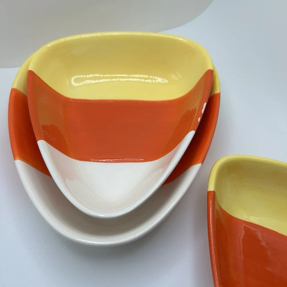 Vintage Halloween Party Platter Candy Corn Nesting set of 3 Ceramic bowls. - Picture 3 of 10